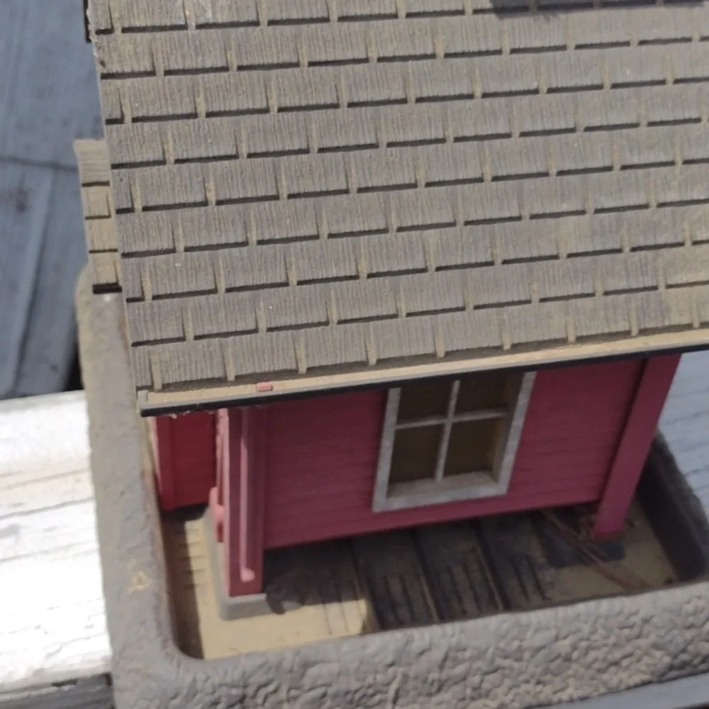 Rustic Red Bird House /Feeder - Picture 3 of 5